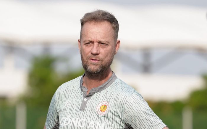 Tin vui cho HLV Polking và Quang Hải