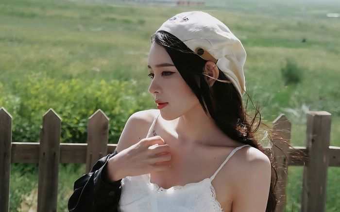 Bạn gái Vũ Văn Thanh gặp trắc trở