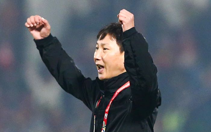 HLV Kim Sang Sik vô địch ở Indonesia?