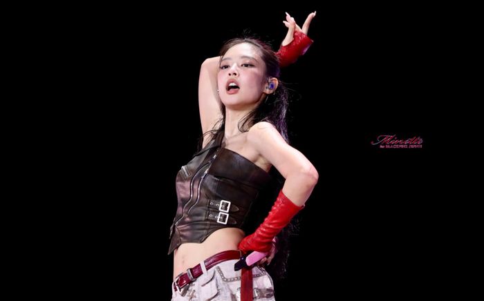 Clip 5 giây xé toang áo của Jennie gây tranh luận