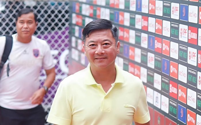 Cuộc tái xuất bất ngờ của HLV Lê Huỳnh Đức
