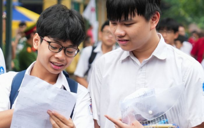 Phổ điểm thi tốt nghiệp THPT 2025: Rất nhiều điểm 10 xuất hiện, môn Tiếng Anh gây bất ngờ