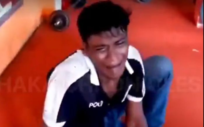 Bắt được tên trộm, chủ nhà có màn trừng phạt khiến dân tình cười ra nước mắt