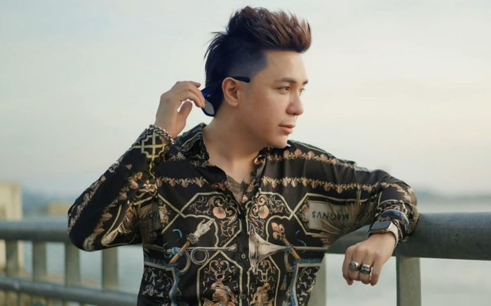 Minh Vương: Nam ca sĩ khiến mạng xã hội 'lao đao' nhất lúc này