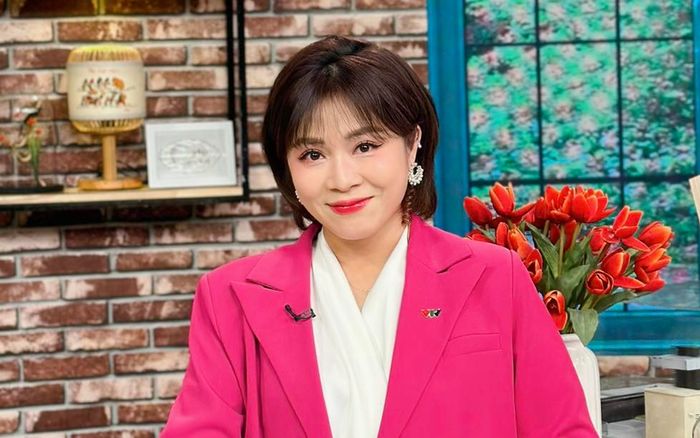 MC Hoàng Linh 'tức giận và thất vọng' sau khi quảng cáo sữa giả