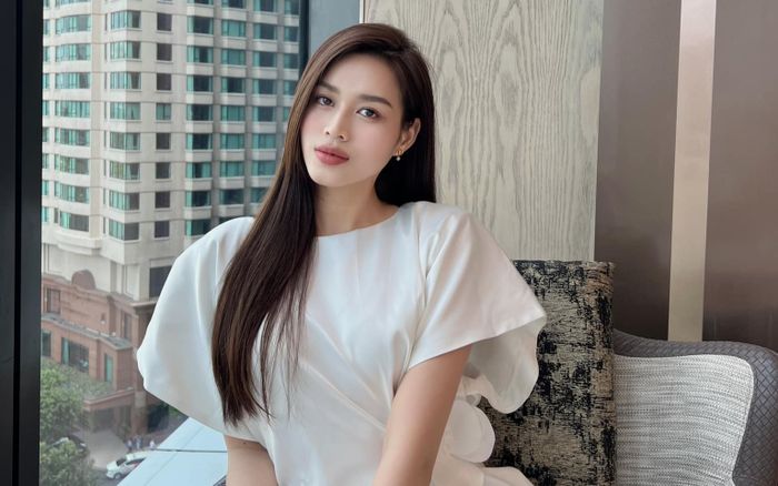 Rần rần clip lộ rõ sự thân thiết giữa gia đình Đỗ Thị Hà và bạn trai tin đồn