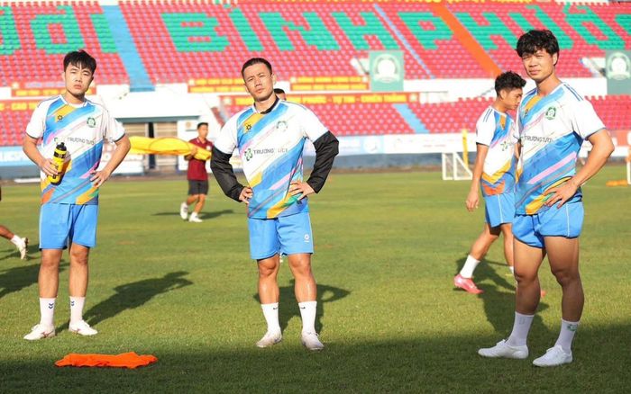 Khi đào tạo trẻ thua tiền mặt