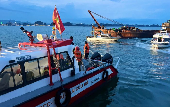 Vụ lật tàu ở Quảng Ninh: Tìm thấy 28 thi thể nạn nhân, trong đó có 8 trẻ em