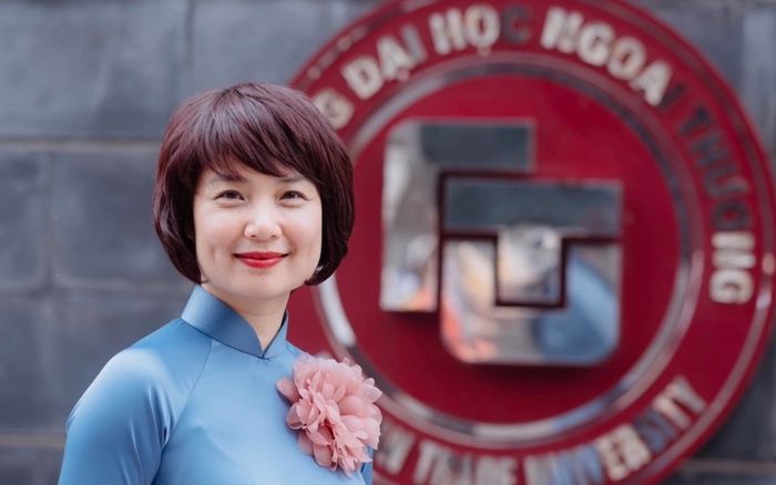 Tân Hiệu trưởng Trường Đại học Ngoại thương là ai mà khiến cõi mạng 'rần rần' bàn tán?