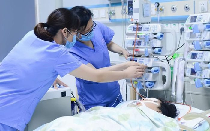 Cô gái bị thủng dạ dày khi uống cà phê buổi sáng, sự thật đằng sau gây chú ý