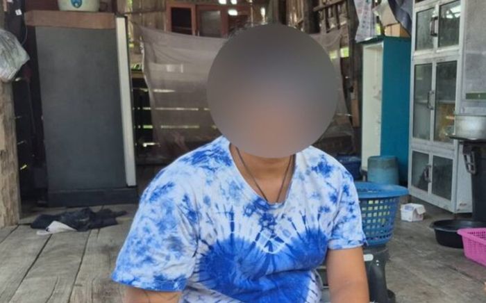 Chơi trò cào vé số trúng thưởng, bà mẹ đơn thân 'mất trắng' tiền trợ cấp khuyết tật
