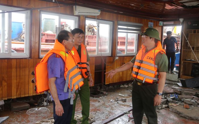 Vụ lật tàu ở Quảng Ninh: Giám đốc Công an tỉnh yêu cầu đảm bảo an toàn tài sản của nạn nhân để hoàn trả