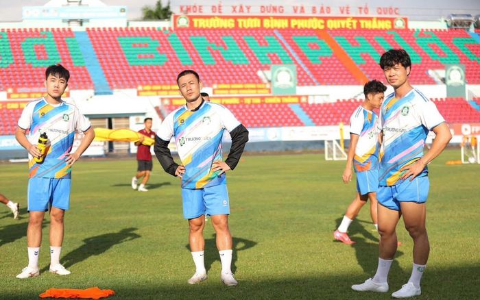 CLB Quảng Nam giải thể, nếu chọn đội Công Phượng có vô lý?