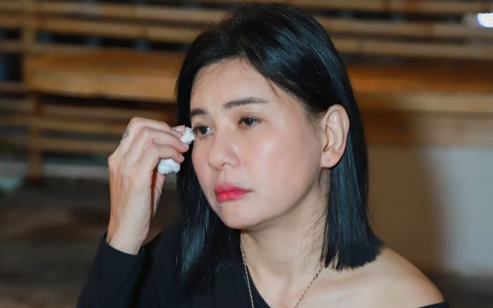 Cát Phượng báo động tình trạng tai chảy máu, fan lo lắng tột độ