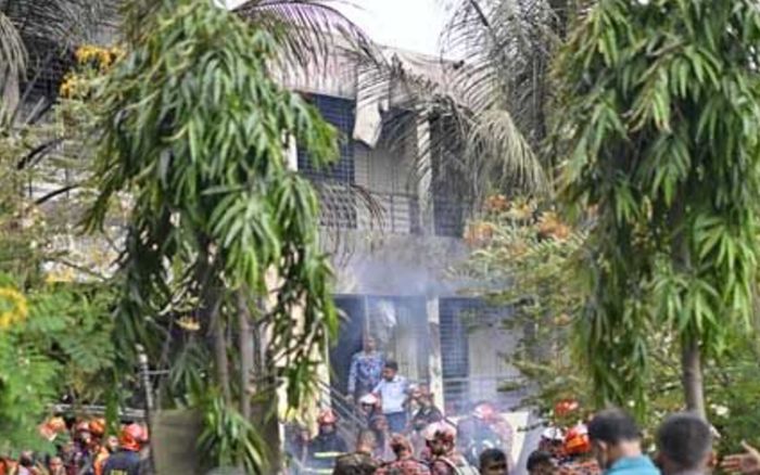 Máy bay đâm vào trường học khiến ít nhất 19 người thiệt mạng