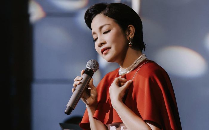 Diva Mỹ Linh kể lại lần đầu lên sóng VTV: 'Tôi cứng như một thanh gỗ…'
