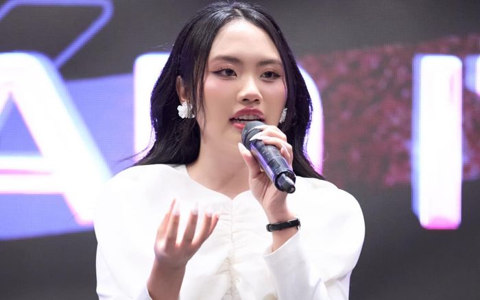 Phương Mỹ Chi sửng sốt: 'Lần đầu tiên có trong đời vụ này luôn'