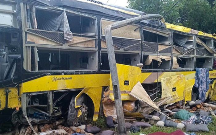 Lại lật xe khách ở Hà Tĩnh, 9 người tử vong