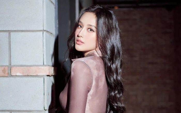 Động thái gây tò mò của Mai Phương Thúy