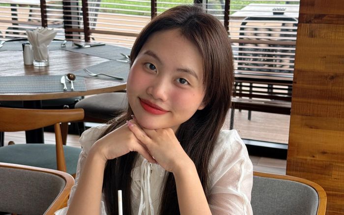 Rần rần đoạn clip Phương Mỹ Chi xưng vợ chồng với một ca sĩ