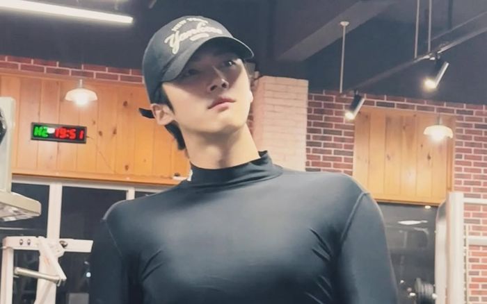 Nam diễn viên 28 tuổi đau đớn vì phát hiện u trong đầu, huỷ gấp công việc để chữa bệnh