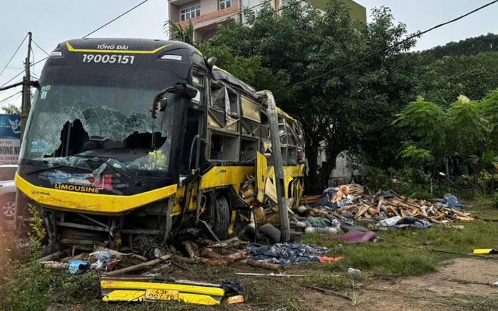 Vụ lật xe khách ở Hà Tĩnh: Lời kể của nhân chứng tại hiện trường