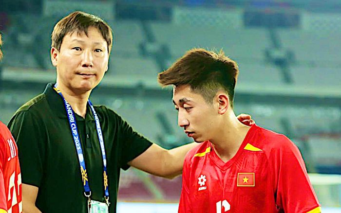HLV Kim Sang Sik còn kém xa kỷ lục của ông Park