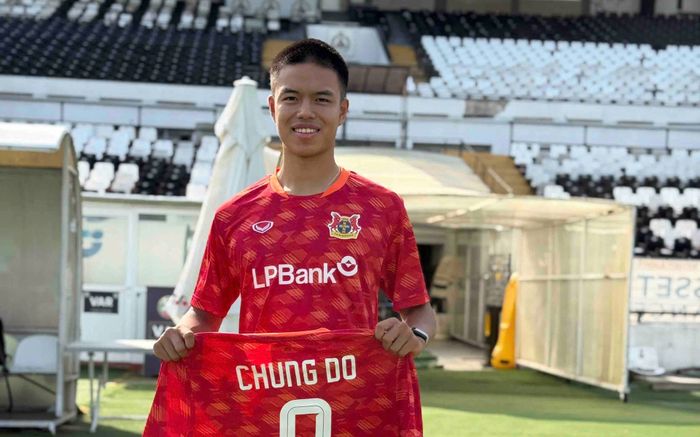 CLB Ninh Bình tạo địa chấn: Mua đứt Chung Nguyen Do, ký hợp đồng 5 năm