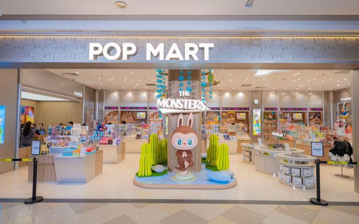 POP MART ra mắt cửa hàng mới tại Vạn Hạnh Mall: Từ không gian bán lẻ thành điểm chạm nghệ thuật của giới trẻ
