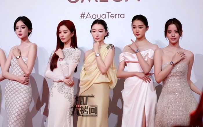 Đại chiến thảm đỏ: Lưu Thi Thi 'nổi loạn' với tóc đỏ, Cổ Lực Na Trát hóa nàng tiên cá bạc