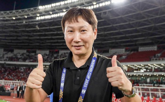 HLV Kim Sang Sik chơi xấu hay 'cáo già'