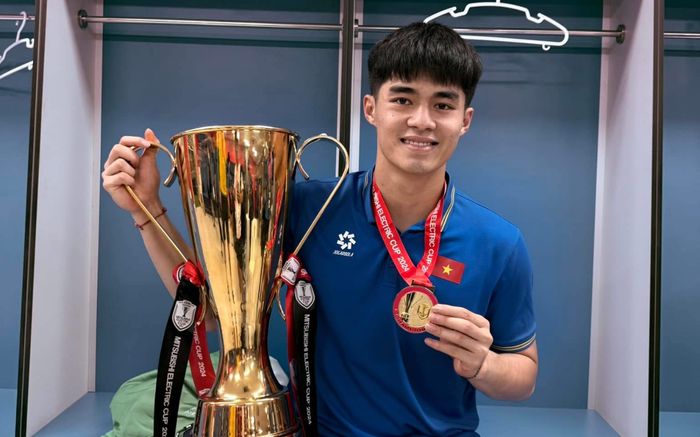 Thủ môn Trần Trung Kiên chính thức sang Thái Lan