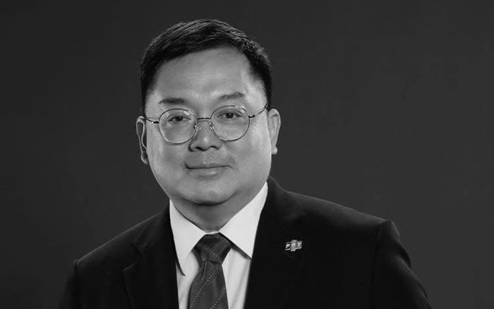 Phương Mỹ Chi thương tiếc trước sự ra đi đột ngột của ông Hoàng Nam Tiến