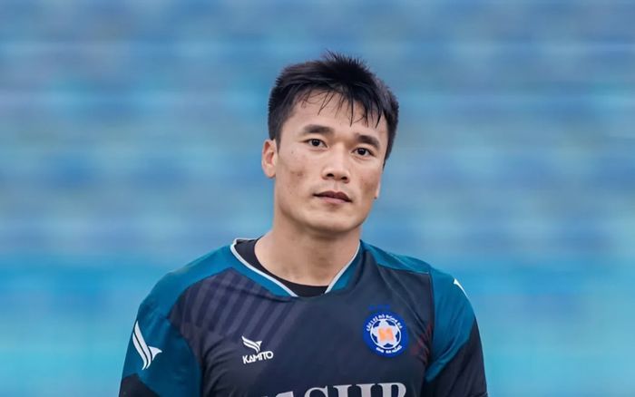 Chương mới của thủ môn Bùi Tiến Dũng