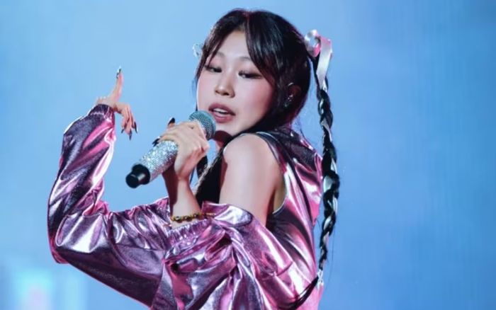 Ê chề cho nữ ca sĩ là con gái nam diễn viên nổi tiếng, ra album chỉ có 65 người mua