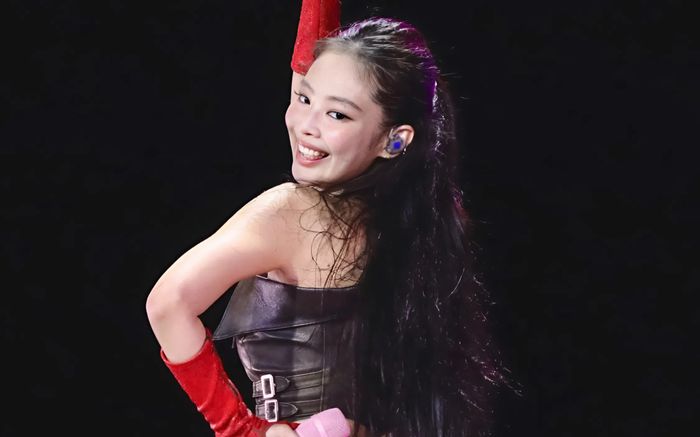 Jennie bị chỉ trích khi BLACKPINK vừa tái xuất
