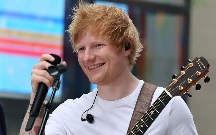'Shape Of You' của Ed Sheeran 'bất bại' sau hơn 8 năm ra mắt