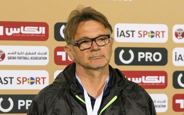 Dấu chấm hết với HLV Troussier