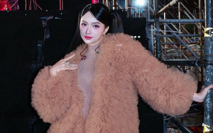 Một nam ca sĩ công khai tình cảm với Hương Giang: 'Em mãi là người anh thương'