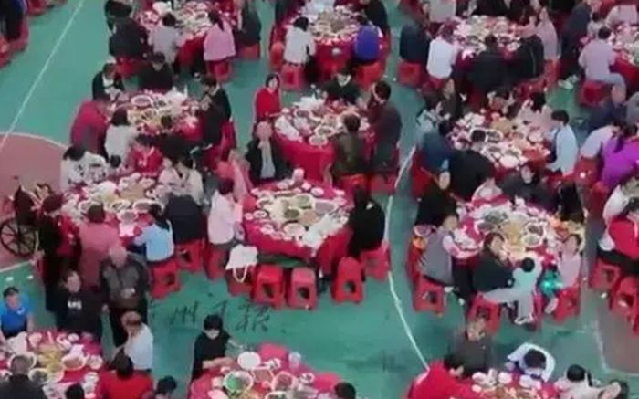 Thưởng hơn 700 triệu đồng cho các cặp đôi cưới nhau và sinh con