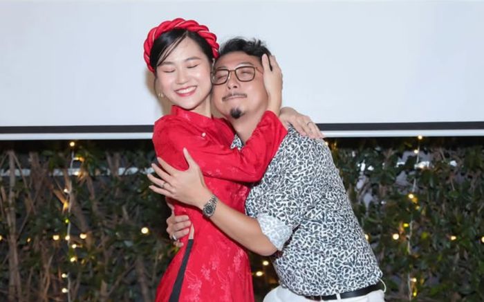 Vừa kỉ niệm 15 năm ngày cưới, Lâm Vỹ Dạ bất ngờ thông báo tin vui