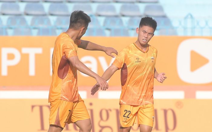 Nhà vô địch U23 ĐNÁ ghi bàn giúp HAGL hòa đội Thái Lan