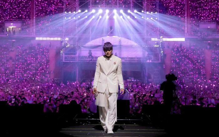 Nam ca sĩ kiếm 500 tỷ đồng trong 5 phút, là cái tên khiến hàng triệu khán giả Việt si mê