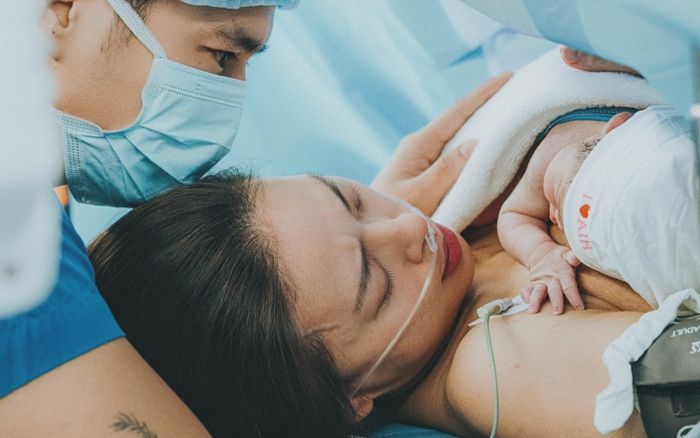 Dậy sóng 'tâm thư' 170 chữ của Ngô Thanh Vân sau một ngày sinh con