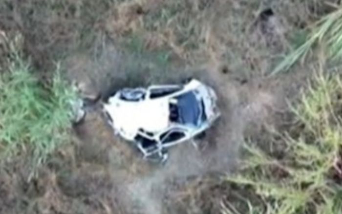 'Ân ái' trong xe hơi đậu trên vách đá, cặp đôi rơi xuống vực tử vong