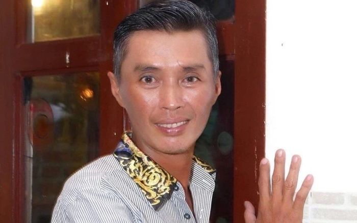 Nam diễn viên hài nổi tiếng Vbiz vừa qua đời, vợ đăng 'tâm thư' 15 chữ xúc động