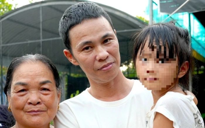 Vụ gà lôi trắng: Bị cáo Thái Khắc Thành nói gì sau khi được tại ngoại, về nhà với vợ con?