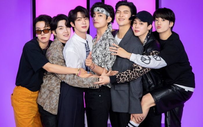 Bang Si Hyuk về Hàn Quốc phục vụ điều tra, album mới của BTS có thể chậm ra mắt?