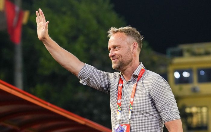 Đã đến lúc HLV Polking vô địch V.League