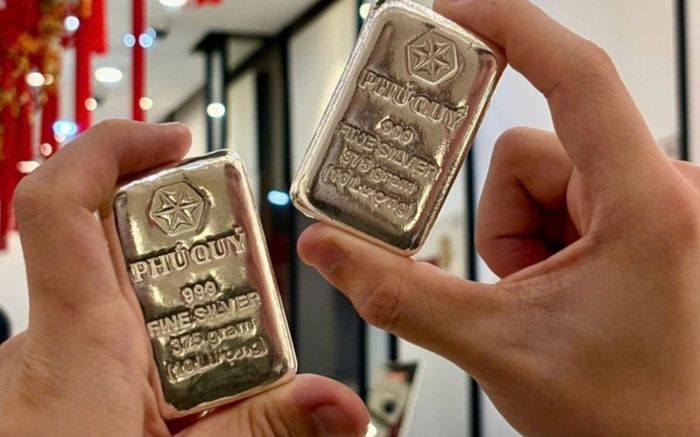 Giá bạc hôm nay (14/8): Tăng mạnh